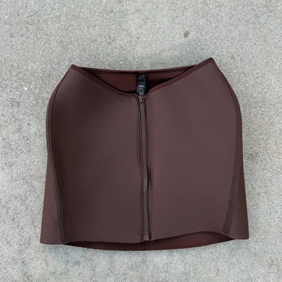 NWT SKIMS Rubberized Scuba Coverup Swim Skirt Medium M Cocoa Brown Sexy Beach - Picture 2 of 9